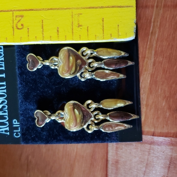 Vintage Enamel Swirl Heart Clip-On Earrings - Picture 3 of 4